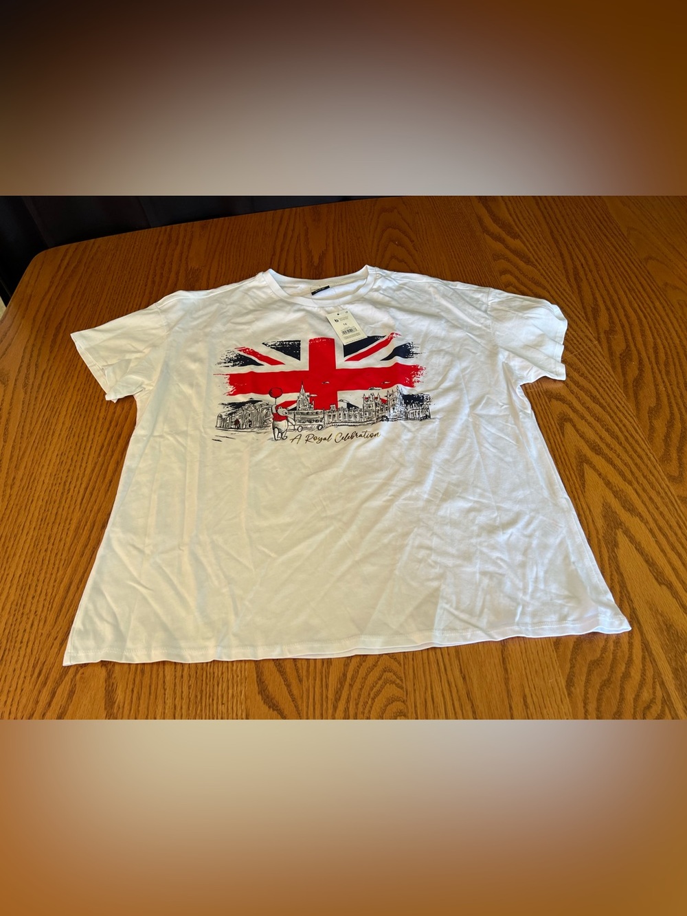 Disney Women’s White Short Sleeve Tee with Red & Navy Union Jack Graphic Size 16